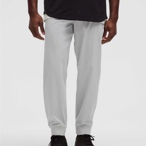 lululemon | Men's ABC Jogger Woven Air Silver Drop Size Small